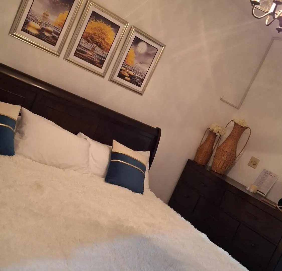 Апартаменты Mandeville Hideaway Ямайка